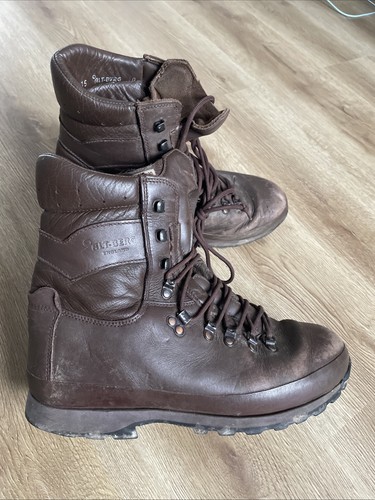 Altberg defender boots size