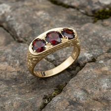 9ct Yellow Gold Gents Garnet