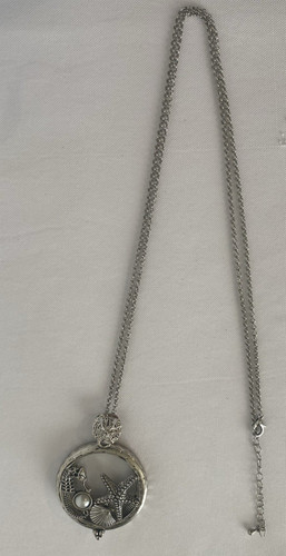 Vintage silver tone seahorse - silver,