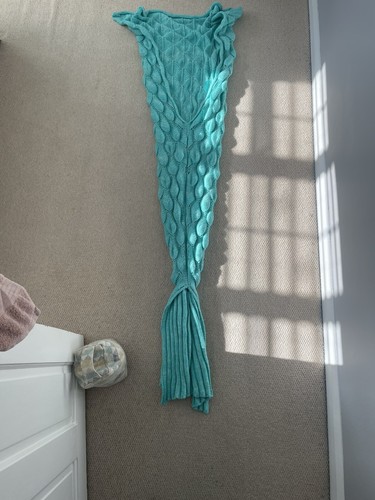 Turquoise mermaid blanket - turquoise,