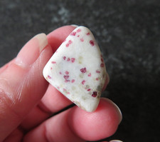 RARE KAKORTOKITE  (7.8 grams / 23 mm) TUMBLESTONE (H3)  (GREENLAND)