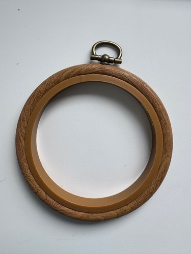 Small round flexi hoop picture - round,
