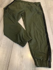 RETRO ADIDAS NYLON TRACKSUIT BOTTOMS SIZE MEDIUM GREEN