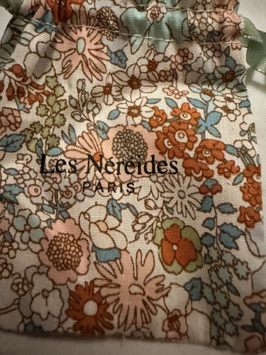 Les néréides seahorse enamel - les,