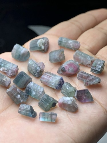 145 carats crystal type raw - 145,