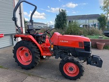 KUBOTA L3200 COMPACT