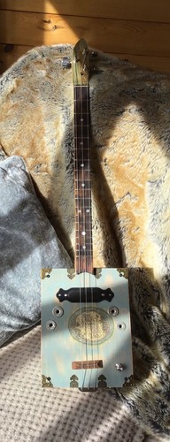 Three string cigar - , box