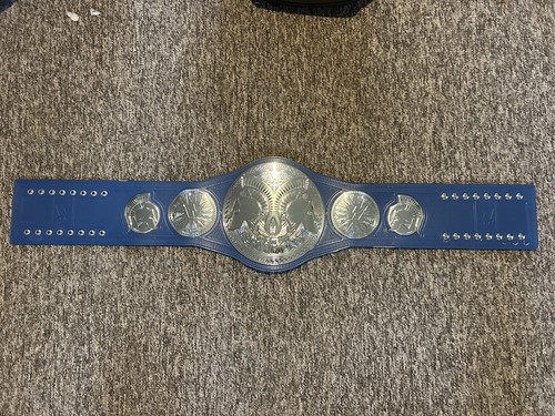 Wwe authentic replica - wwe,