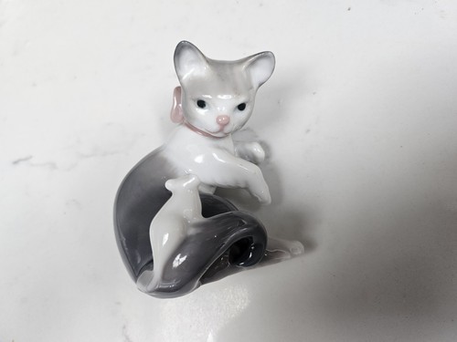 Lladro cat mouse figurine - lladro, &