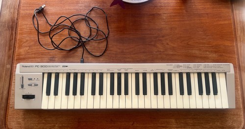 Roland 300 midi - pc-300, keyboard