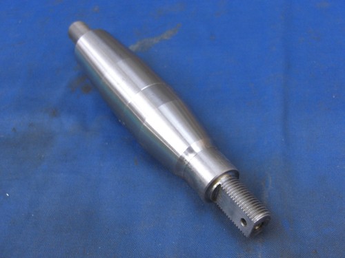 Jaguar daimler stub axle - axle, xj6
