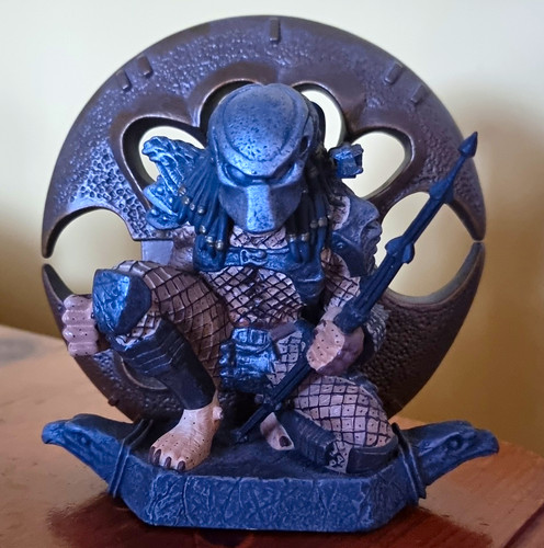 Predator alien collectable - predator,