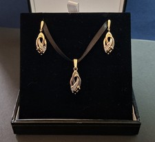  9ct Gold Sapphire and Diamond