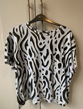 Ladies Zara T-shirt Size Small