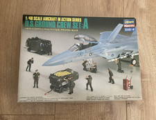 L283 Hasegawa Model Kit - U S Ground Crew Set A - 1/48