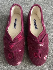 Cosyfeet Slippers Red Embroidered Flowers Size 5 Wide Fit Roomy Hook & Loop New