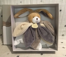 Doudou et Compagnie Bunny Rabbit Neutral Comforter Soft Toy Le Collector BNIB