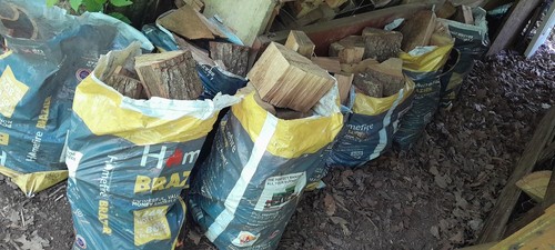 Seasoned oak firewood logs - oak,