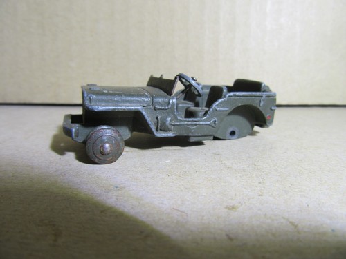 Dinky toys 80b jeep hotchkiss - dinky,