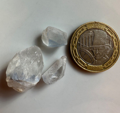 Pieces quartz with - quartz,
