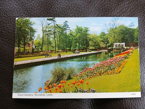 Canal gardens round hay - canal,