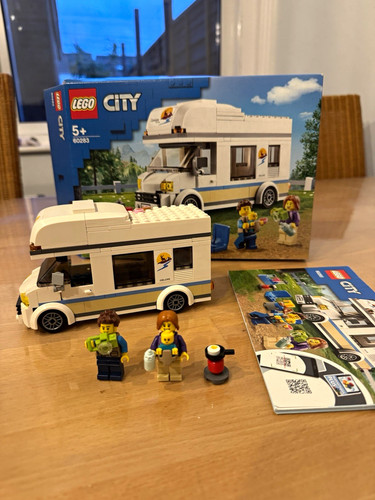 Lego city 60283 - city, holiday