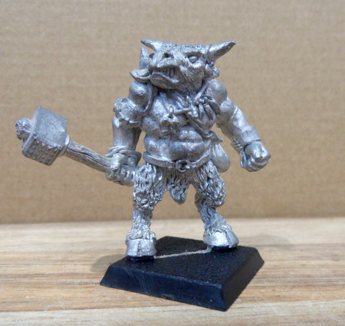 Chaos beastmen minotaur - chaos,, beastmen,