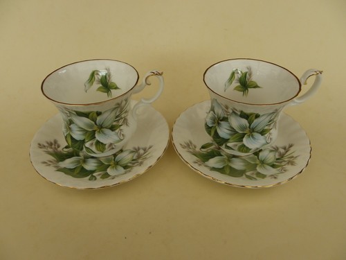Royal albert bone china - royal, pair