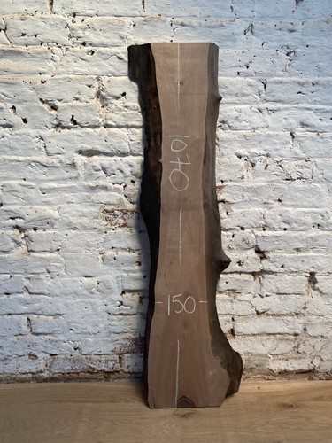 Waney edge live - live, walnut