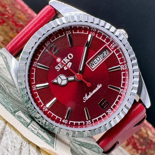 Overwhelming presence seiko5 - overwhelming,