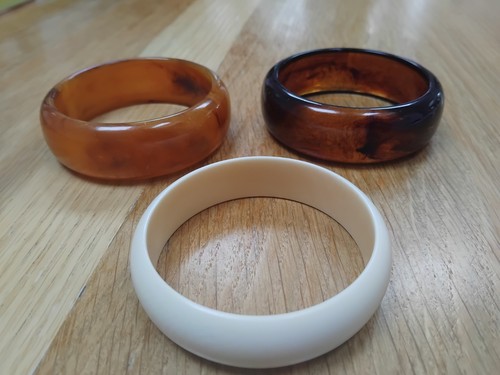 Vintage bakelite luicite - luicite, ivory