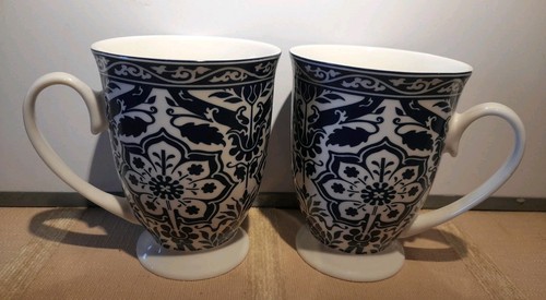 Pair waterside twilight - pair,