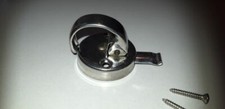1 latch/clasp storage flap/bed