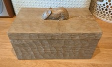 MOUSEMAN ROBERT THOMPSON SOLID OAK CARVED TRINKET BOX WITH SIGNATURE MOUSE