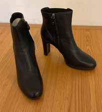 GEOX Respira Ankle Boots