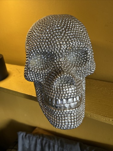 Sequin silver resin - resin, skull