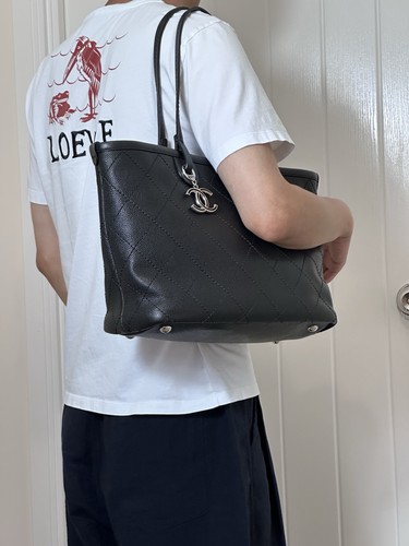 Chanel calfskin leather tote - leather,