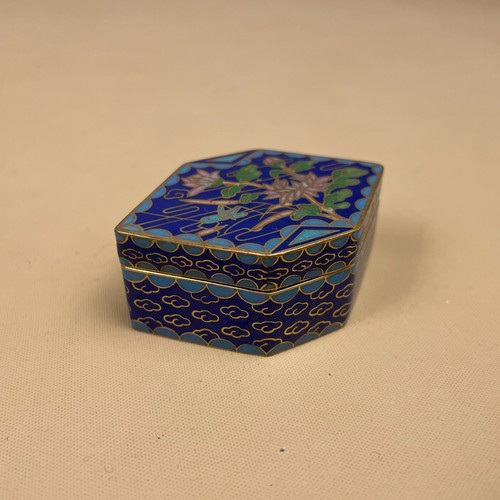 Blue cloisonne mini box floral - blue,