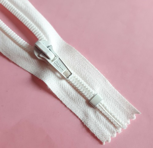 Zip pure white size - zip,