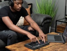 694318025659 AKAI MPK Mini MK3