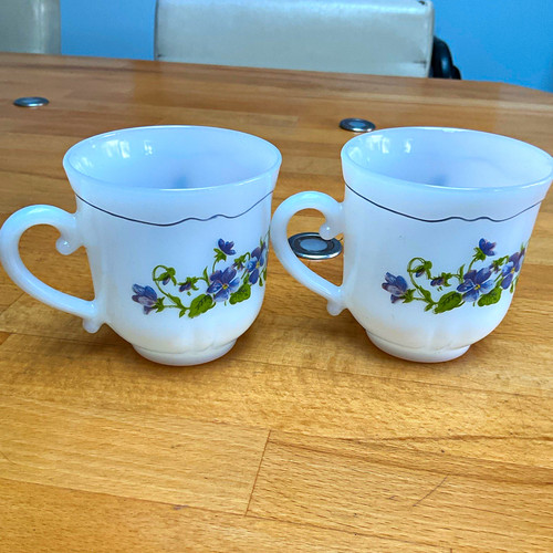 Arcopal vintage milk glass - arcopal,