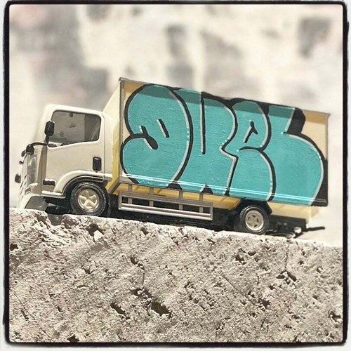 Duel graffiti truck toy - in, box