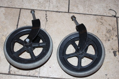 Pair wheelchair wheels - 7.5",