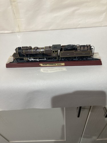 Loft find vintage model train - find,