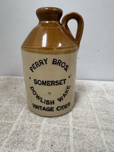 Stoneware flagon vintage - stoneware, perry