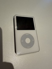 Apple iPod Classic 5th Generation A1136 Media Player White 2.5" LCD 30GB