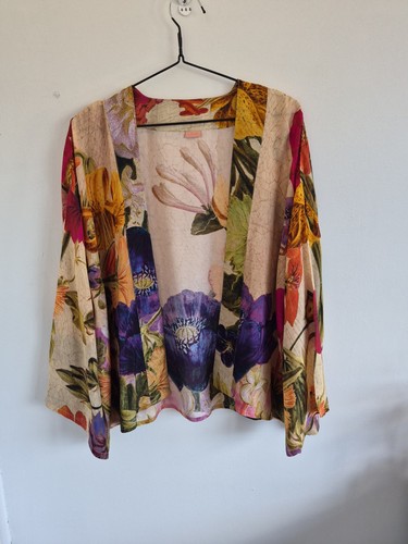 Powder kimono cream posy - kimono,