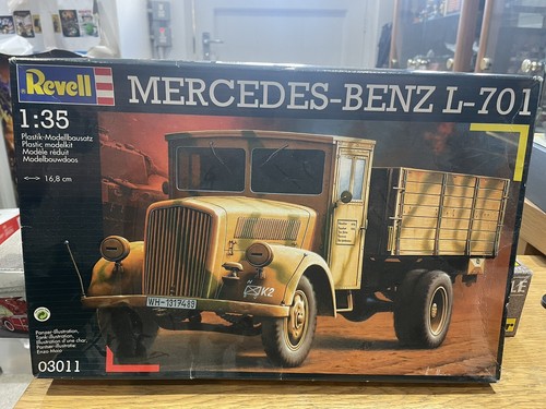 Revell mercedes 701 plastic - mercedes,