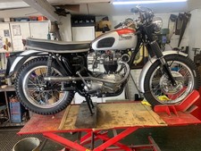 Wanted.  Looking for motorcycle table lift Cash waiting pay up to £150