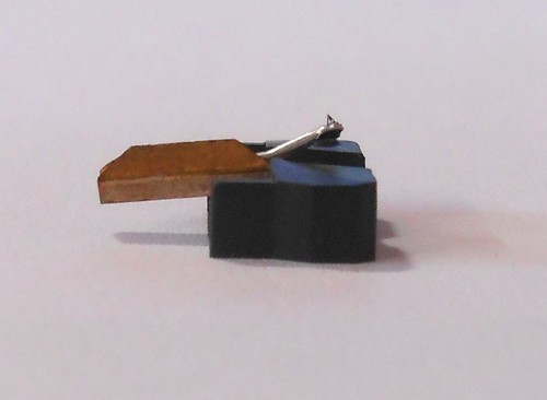 Replacement diamond stylus for - replacement,